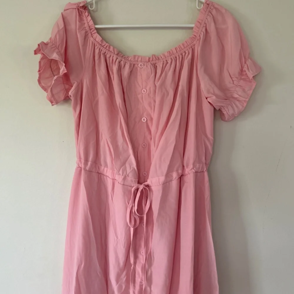 🎃Beautiful NWOT Off Shoulder High Low Ruffle Dress
